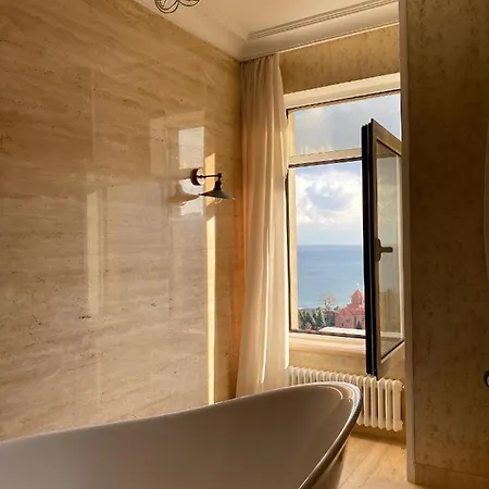 Premium 92 In Arkadia Apartment